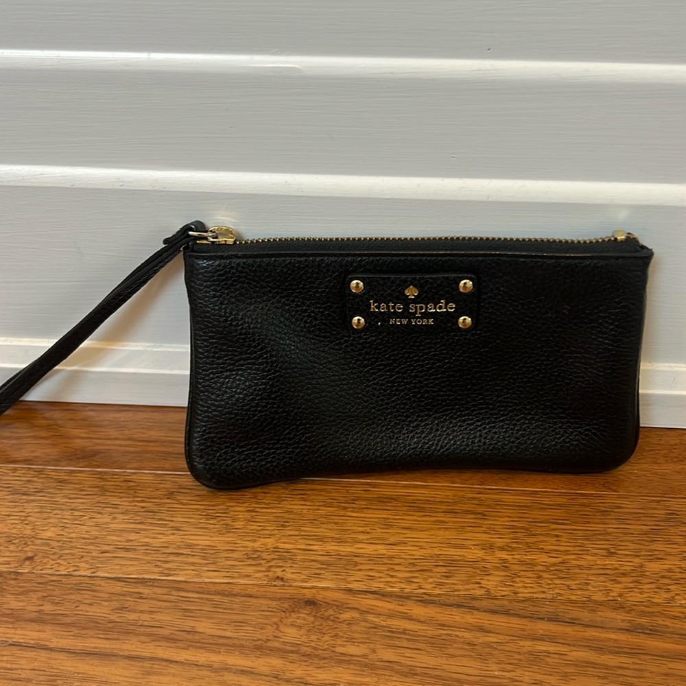 Black Kate Spade wristlet